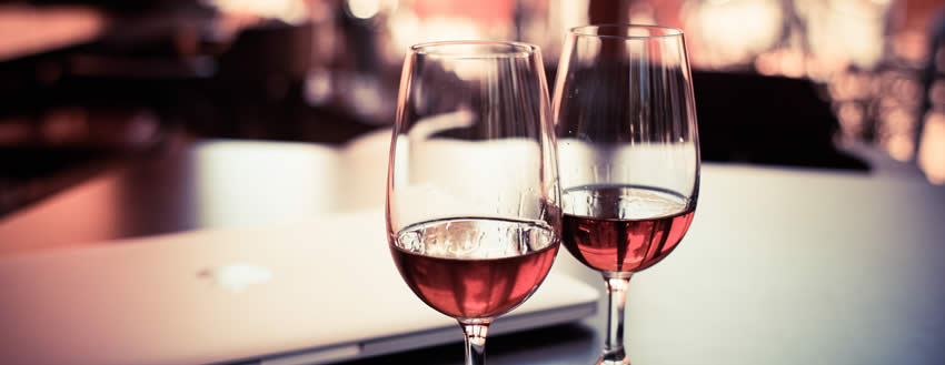 image of 2 wine glasses